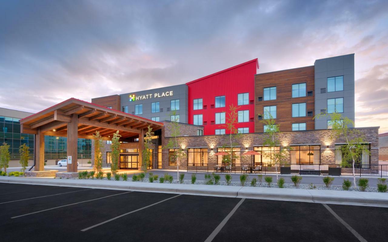 Hyatt Place Anchorage-Midtown Exterior photo